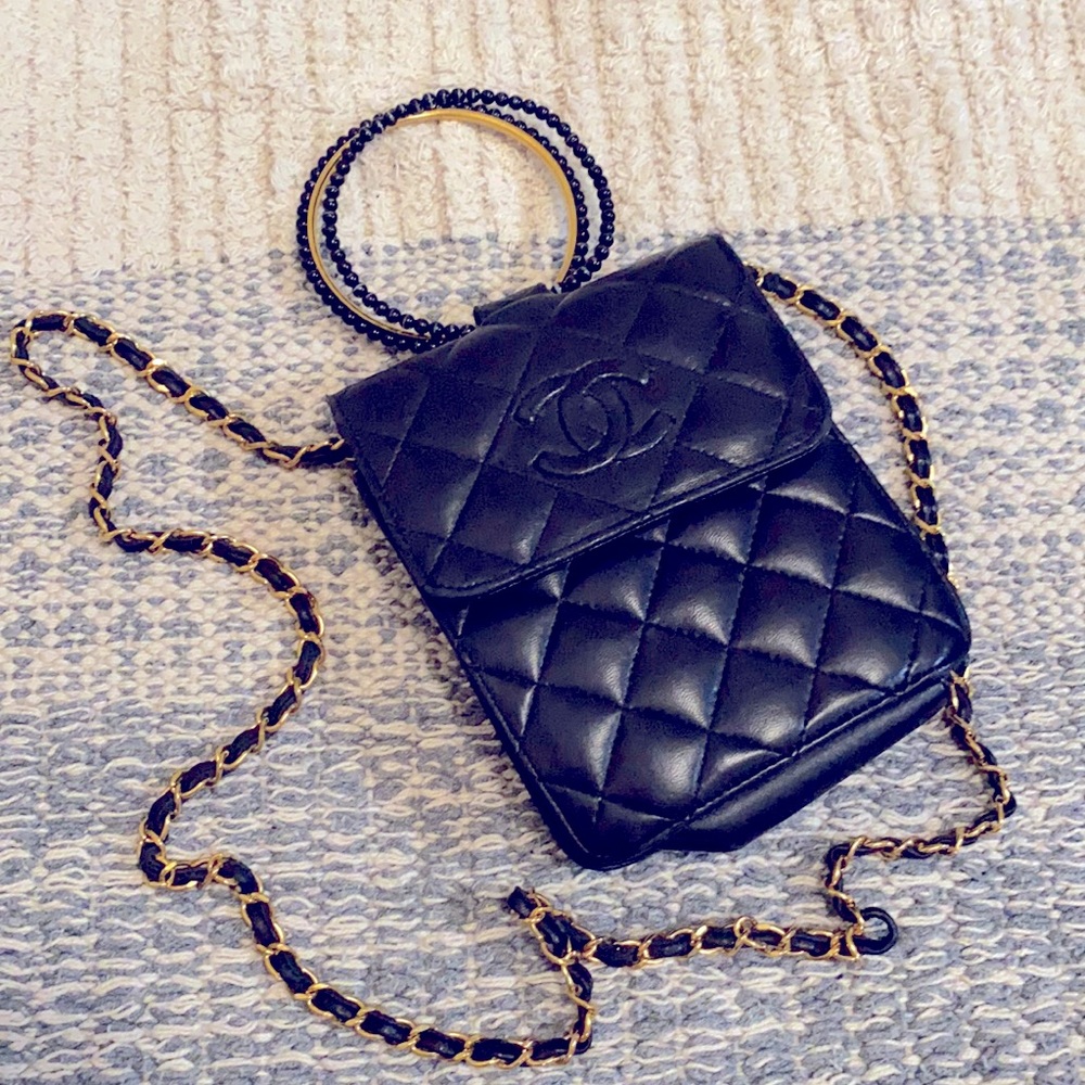 Unauthentic Chanel black leather bag